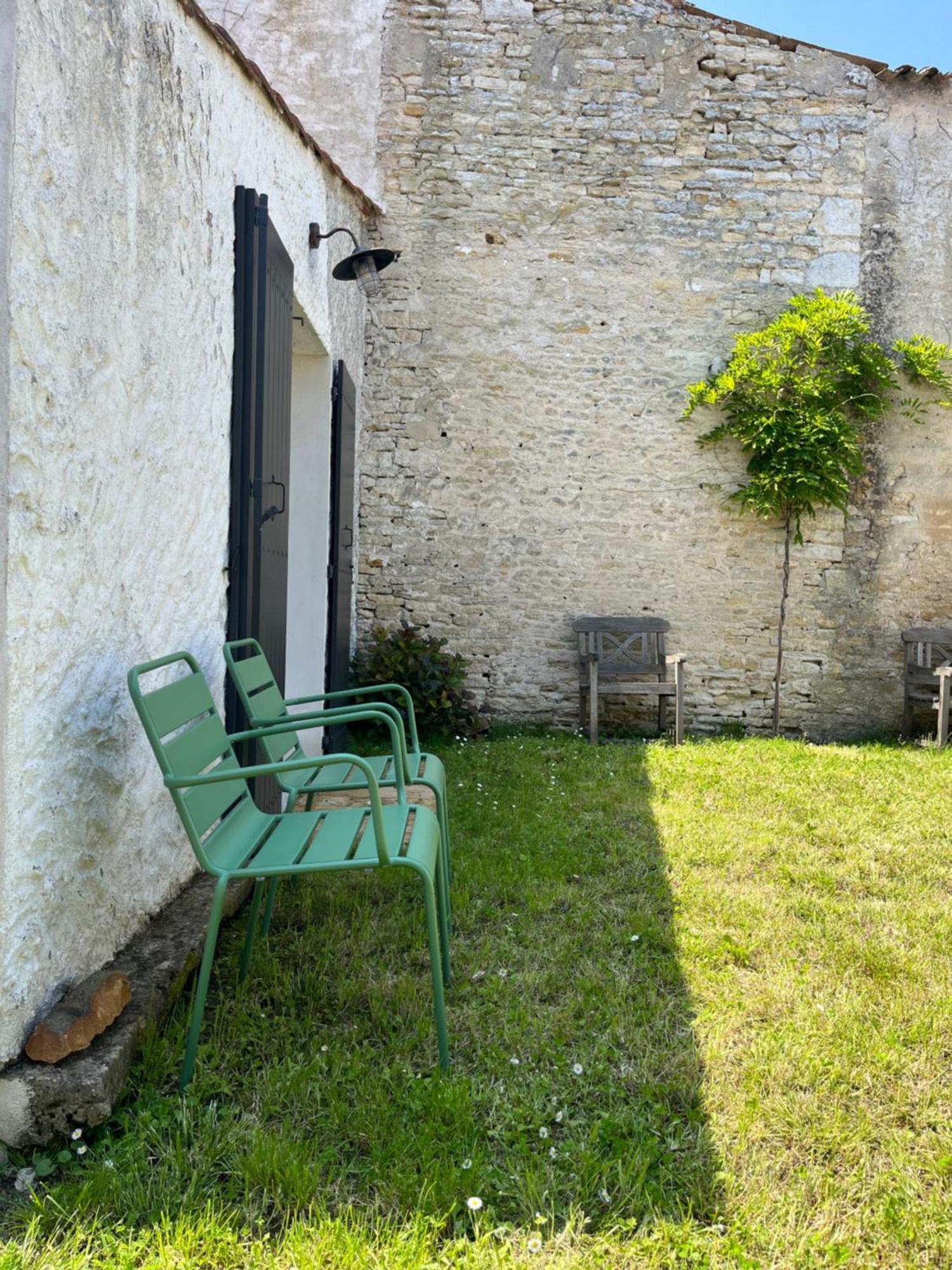Maison de standing au cœur des remparts de la citadelle Le Château-dʼOléron Extérieur photo