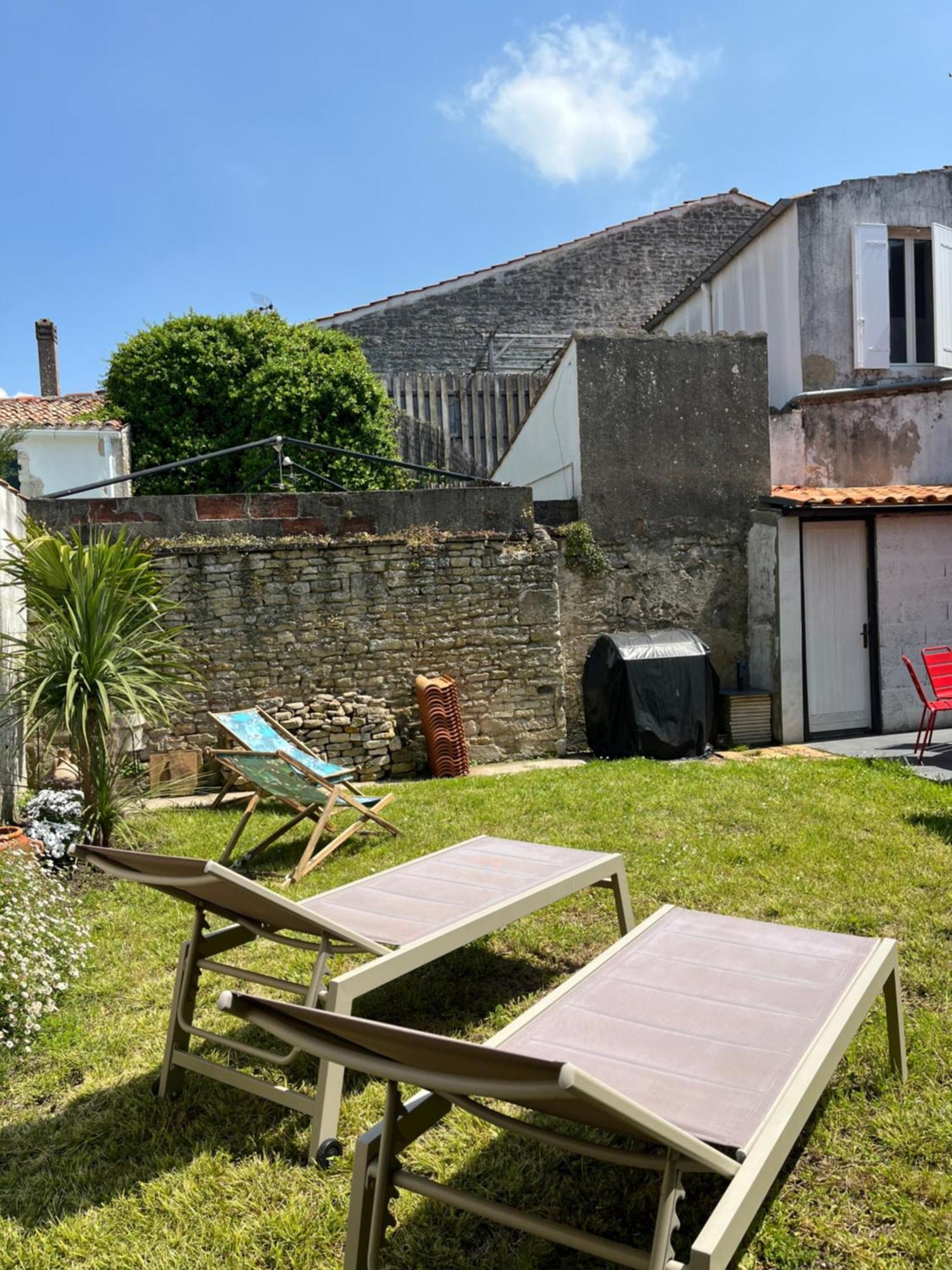 Maison de standing au cœur des remparts de la citadelle Le Château-dʼOléron Extérieur photo